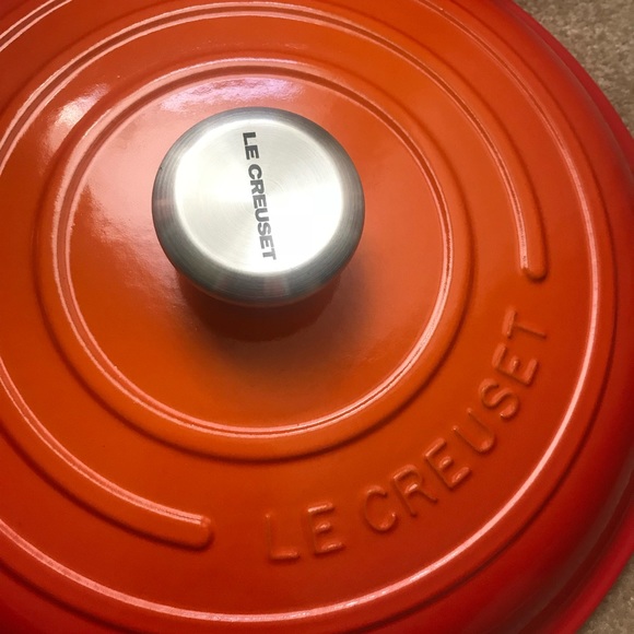 Le Creuset new #30 braiser volcanic - Picture 3 of 15